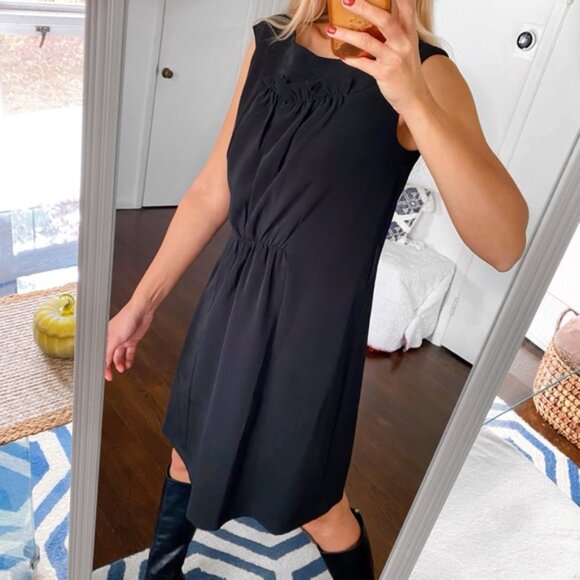 🖤 CLASSY BLACK RUFFLE DETAIL SLEEVELESS COCKTAIL DRESS! - Picture 3 of 16